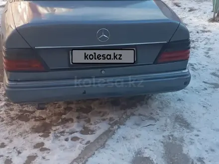 Mercedes-Benz E 200 1993 года за 900 000 тг. в Кызылорда – фото 5