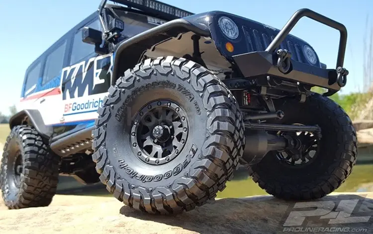 305-55-20 BFGoodrich Mud-Terrain TA KM3 за 215 000 тг. в Алматы