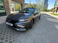 Toyota Camry 2022 года за 15 500 000 тг. в Шымкент