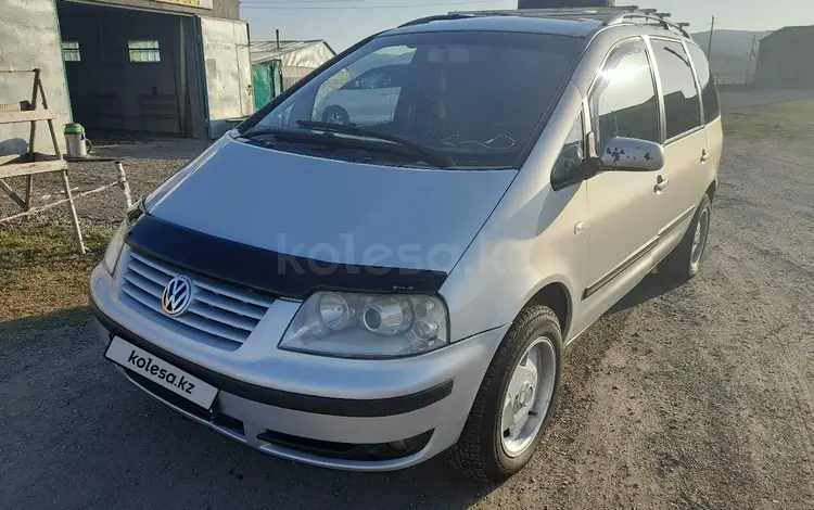 Volkswagen Sharan 2001 года за 2 900 000 тг. в Караганда