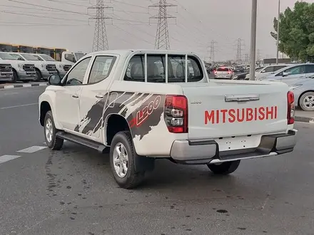 Mitsubishi L200 2023 года за 7 910 000 тг. в Актобе – фото 4