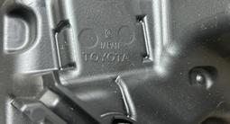 Фары Toyota Camry 80 ОРИГИНАЛ за 870 000 тг. в Алматы – фото 4