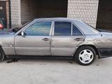 Mercedes-Benz E 200 1991 годаүшін1 200 000 тг. в Туркестан – фото 4