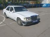 Mercedes-Benz E 260 1991 годаүшін450 000 тг. в Алматы – фото 2