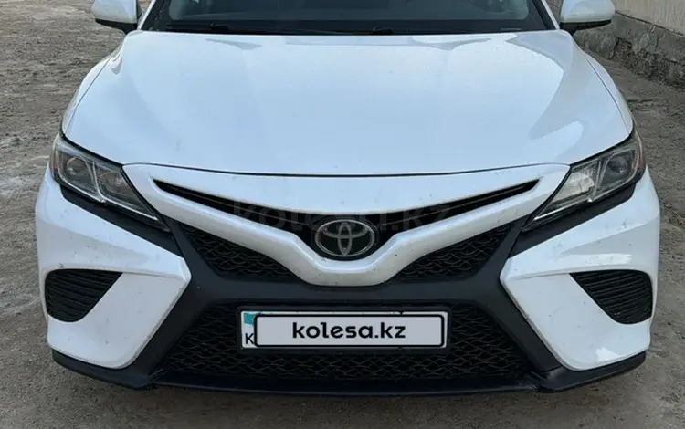 Toyota Camry 2020 года за 12 500 000 тг. в Атырау