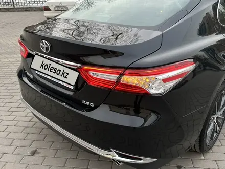 Toyota Camry 2023 года за 15 000 000 тг. в Алматы – фото 34