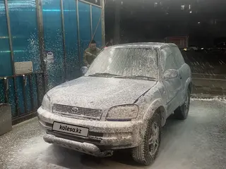 Toyota RAV4, 1996