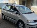 Volkswagen Sharan 2003 годаүшін3 500 000 тг. в Актобе – фото 6