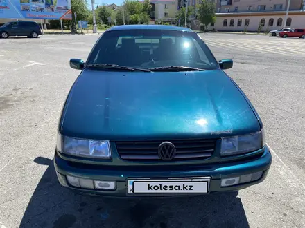 Volkswagen Passat 1995 года за 1 700 000 тг. в Кентау