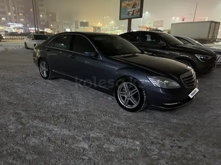 Mercedes-Benz S 500 2009 года за 10 000 000 тг. в Караганда