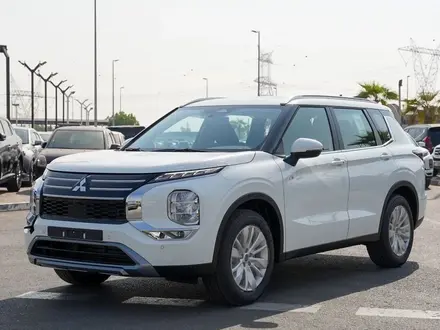 Mitsubishi Outlander 2026 года за 16 400 000 тг. в Семей