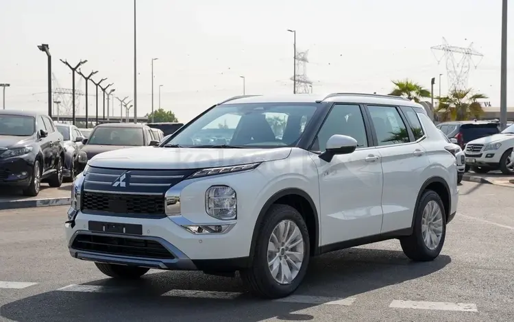 Mitsubishi Outlander 2026 года за 16 400 000 тг. в Семей