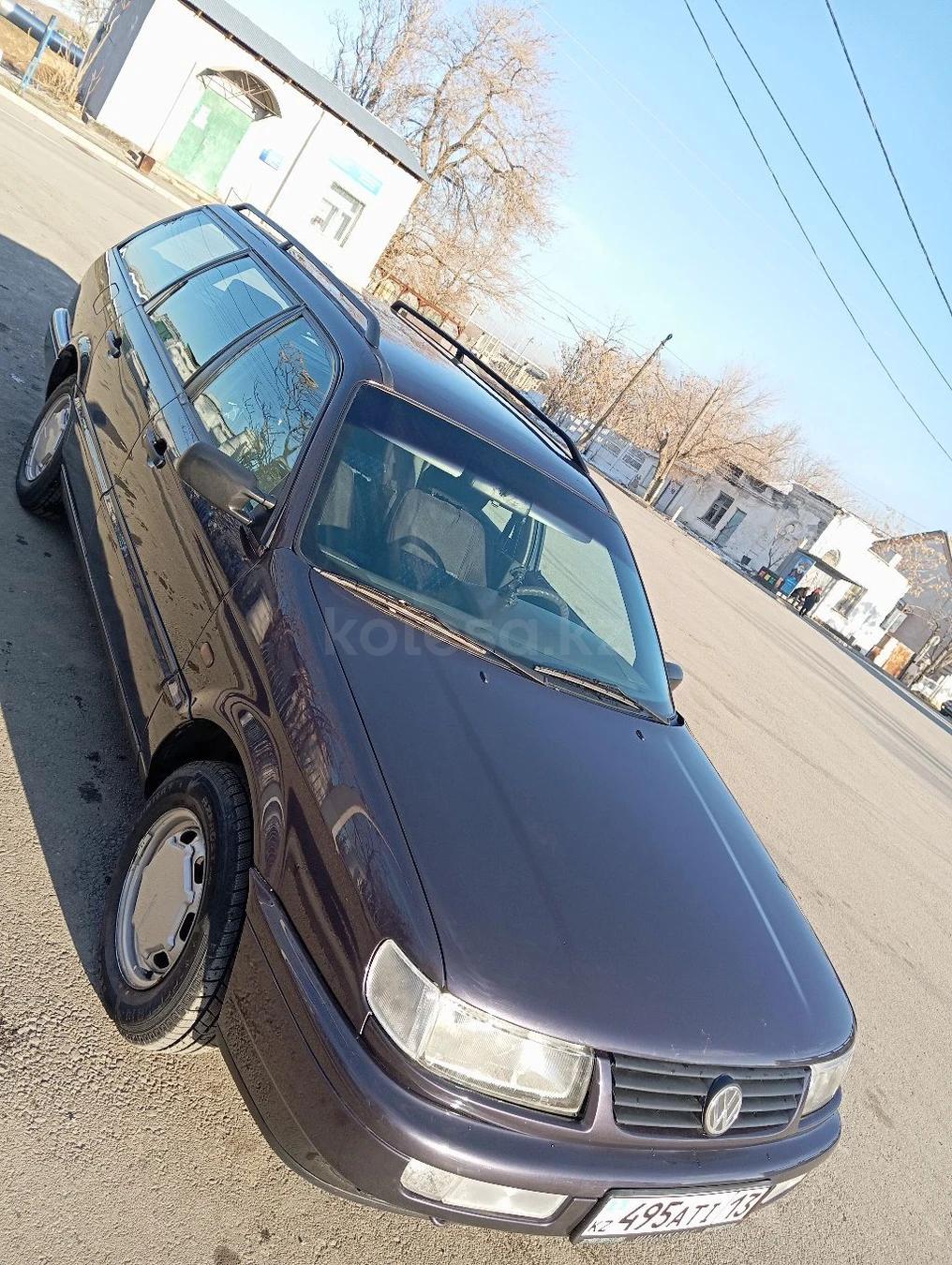 Volkswagen Passat 1994 г.