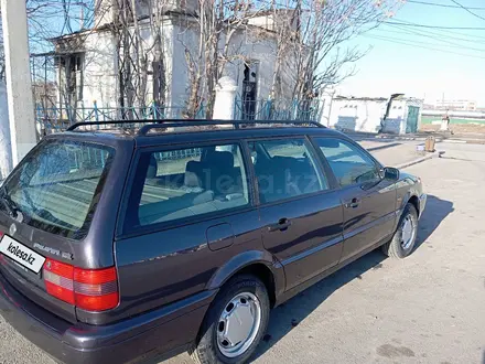 Volkswagen Passat 1994 года за 2 500 000 тг. в Кентау – фото 2