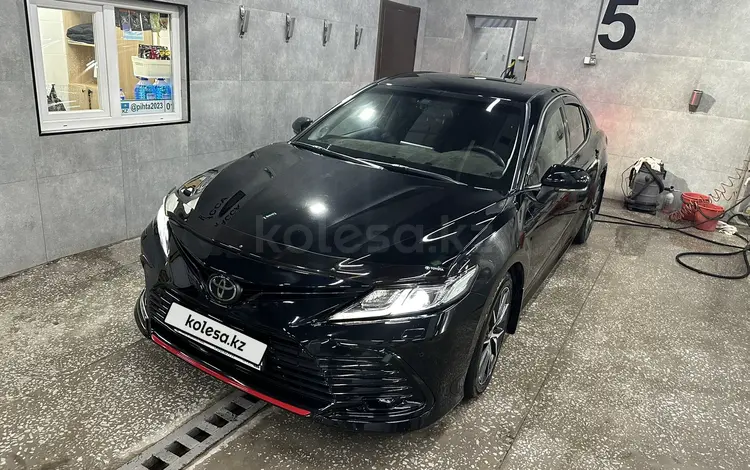 Toyota Camry 2022 года за 16 800 000 тг. в Астана