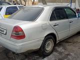 Mercedes-Benz C 230 1996 года за 2 000 000 тг. в Семей – фото 3