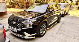 Hyundai Santa Fe 2023 года за 16 500 000 тг. в Алматы