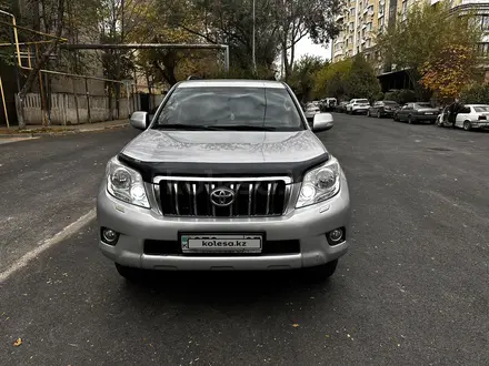 Toyota Land Cruiser Prado 2011 года за 13 800 000 тг. в Шымкент