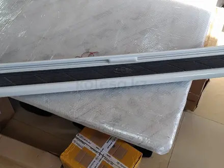 Пороги аэродинамические на Toyota LC 300, 200. Prado 150, Fortuner (2006-) за 49 000 тг. в Уральск – фото 4