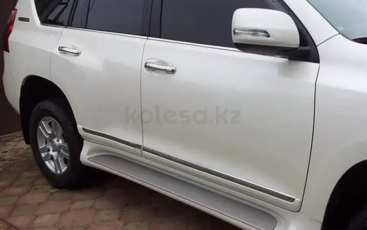 Пороги аэродинамические на Toyota LC 300, 200. Prado 150, Fortuner (2006-)үшін49 000 тг. в Уральск