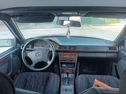 Mercedes-Benz E 220 1994 года за 3 000 000 тг. в Тараз – фото 7