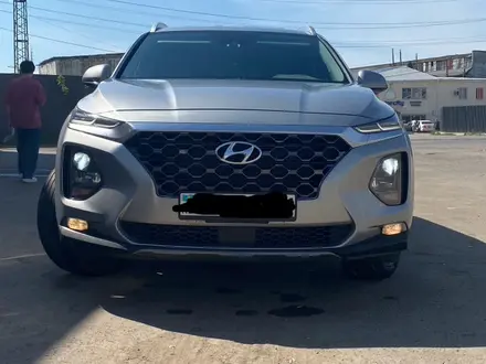 Hyundai Santa Fe 2020 года за 15 500 000 тг. в Алматы