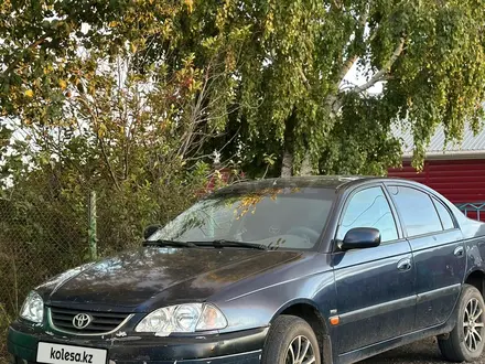 Toyota Avensis 2001 года за 2 400 000 тг. в Астана