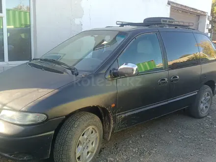 Chrysler Voyager 1998 года за 1 300 000 тг. в Астана