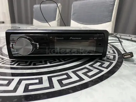 Автомагнитолу Pioneer за 75 000 тг. в Караганда