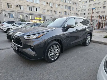 Toyota Highlander 2020 года за 22 500 000 тг. в Актау – фото 2