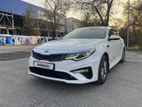 Kia K5 2019 года за 9 600 000 тг. в Алматы – фото 2