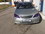 Toyota Camry 2002 годаүшін4 300 000 тг. в Актобе – фото 2