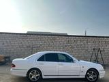 Mercedes-Benz E 320 1997 года за 2 800 000 тг. в Жанаозен – фото 3