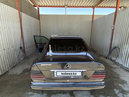 Mercedes-Benz E 220 1993 года за 1 350 000 тг. в Тараз – фото 4