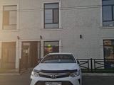 Toyota Camry 2015 года за 10 000 000 тг. в Тараз – фото 2
