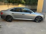Skoda Superb 2018 года за 9 900 000 тг. в Алматы – фото 4