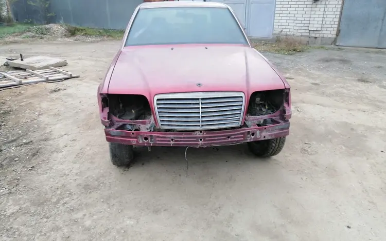 Mercedes-Benz E 200 1994 года за 500 000 тг. в Усть-Каменогорск