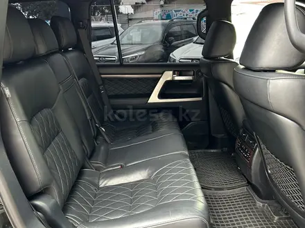 Toyota Land Cruiser 2017 года за 30 990 000 тг. в Алматы – фото 15
