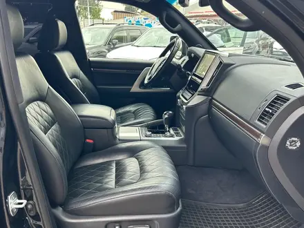 Toyota Land Cruiser 2017 года за 30 990 000 тг. в Алматы – фото 14