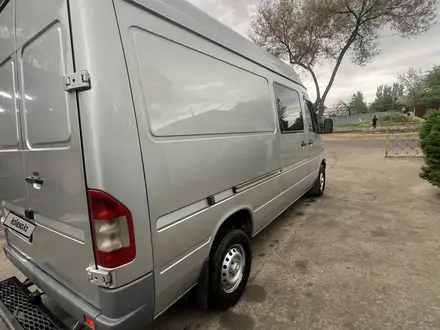 Mercedes-Benz Sprinter 2005 года за 10 000 000 тг. в Алматы – фото 4