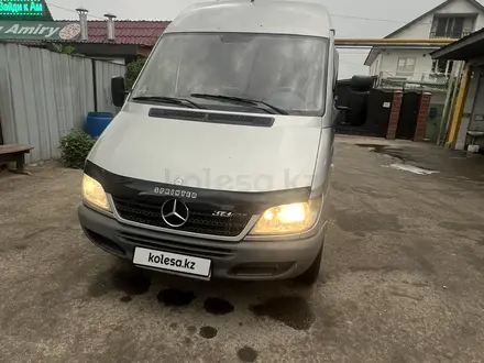 Mercedes-Benz Sprinter 2005 года за 10 000 000 тг. в Алматы – фото 8