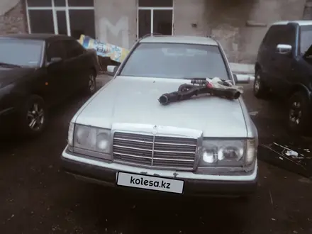 Mercedes-Benz E 230 1987 года за 800 000 тг. в Алматы