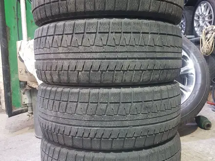 Резина 225/50 r17 Bridgestone из Японии за 92 000 тг. в Алматы