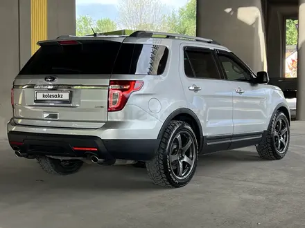 Ford Explorer 2013 года за 10 000 000 тг. в Алматы – фото 2