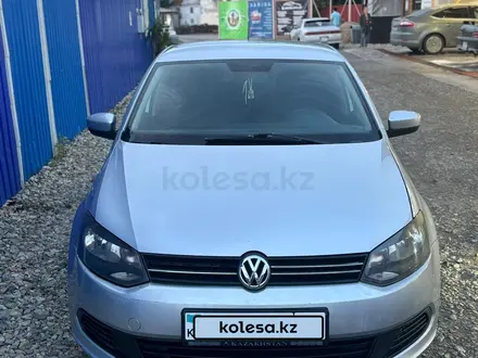 Volkswagen Polo 2013 года за 3 800 000 тг. в Алматы – фото 2
