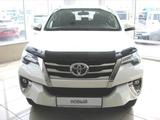 Дефлектор капота (мухобойка) Toyota Fortuner с 2015 по 2022 за 24 000 тг. в Астана