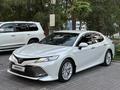 Toyota Camry 2018 годаfor13 900 000 тг. в Алматы – фото 3