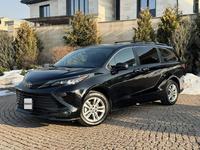 Toyota Sienna 2022 года за 29 000 000 тг. в Алматы