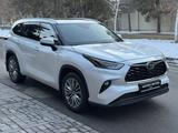 Toyota Highlander 2022 года за 31 500 000 тг. в Алматы