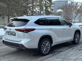 Toyota Highlander 2022 года за 31 500 000 тг. в Алматы – фото 5